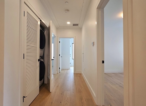 3 beds, 2 baths, 1,235 sqft, $4,960, Unit 310