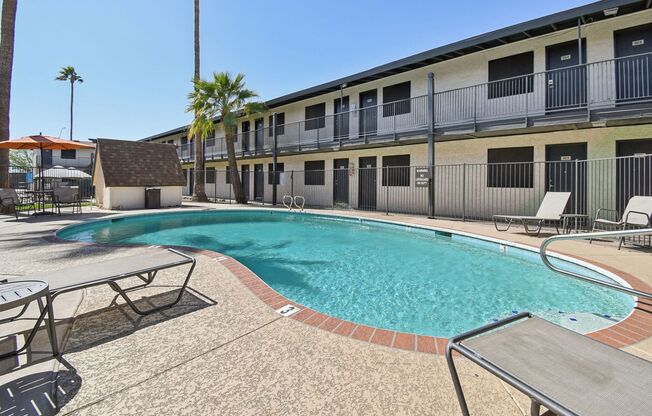 Studio, 1 bath, 300 sqft, $979, Unit 15