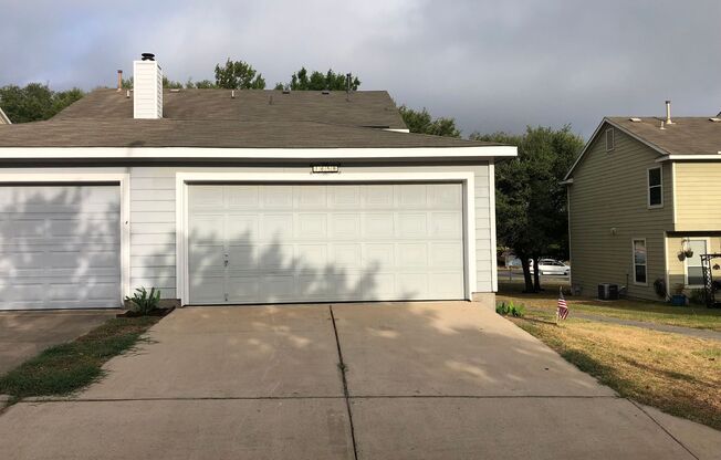 **PLUM CREEK / KYLE  ( 2 WKS FREE w/lease through 5.31.27 & qualified app )