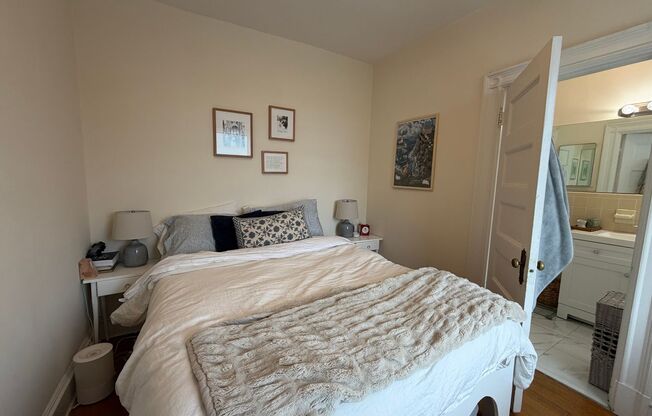 1 bed, 1 bath, 500 sqft, $2,500, Unit 51