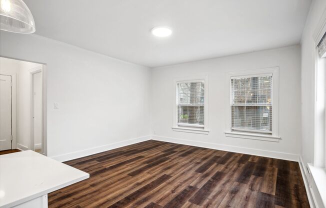 1 bed, 1 bath, 550 sqft, $2,100