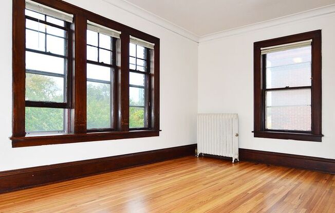 1 bed, 1 bath, 410 sqft, $985, Unit 3 - 31