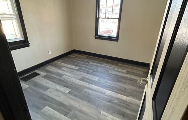 2 bedroom 1 bathroom house for rent