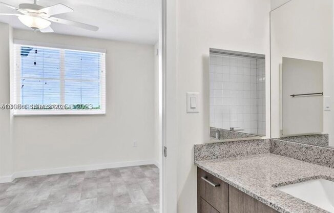 400 NW 112 AVE