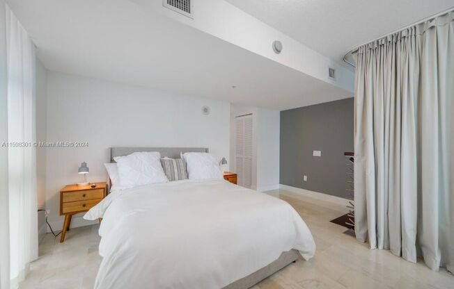 2 beds, 2 baths, 1,267 sqft, $5,000, Unit 41 SE 5th St # 17-01 (A11598301)