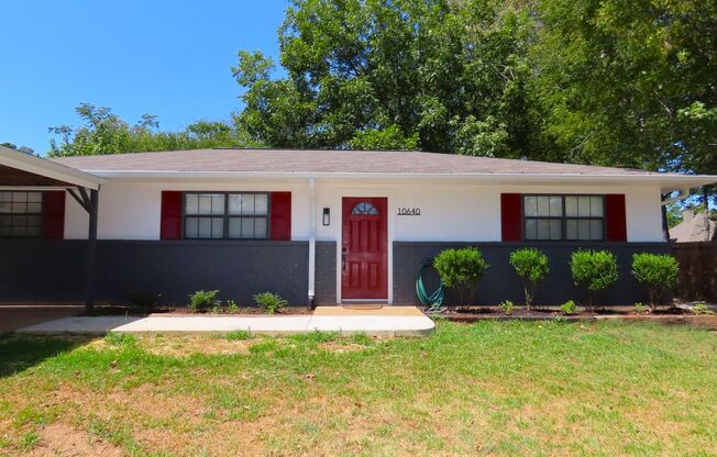 Updated 3 Bedroom, 2 Bath Home w/Fenced Yard!