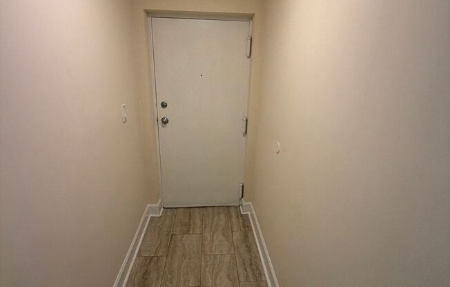 2 beds, 2 baths, 1,000 sqft, $1,950, Unit 14208 #A1