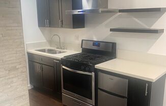 Studio, 1 bath, 325 sqft, $1,495, Unit 10