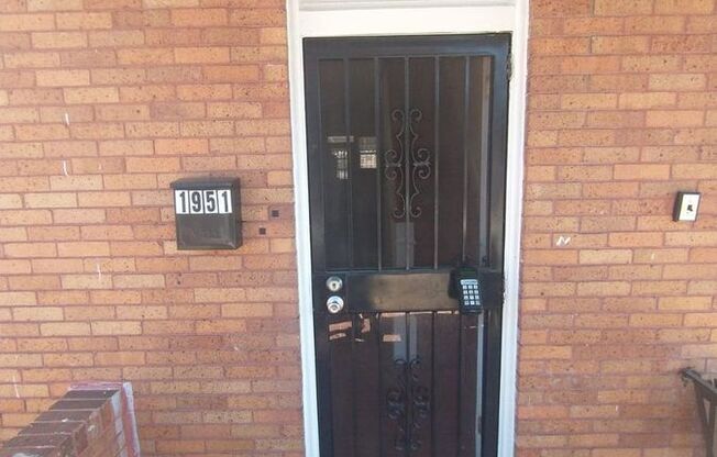 1951 GRIFFIS AVE
