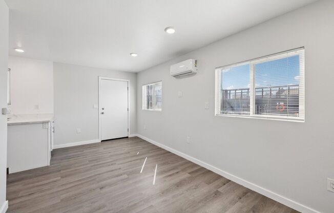 Studio, 1 bath, 645 sqft, $1,548, Unit 131