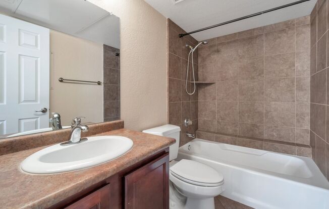 2 beds, 2 baths, $1,795, Unit Unit 2062