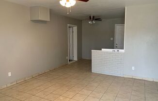 3 beds, 1 bath, $925