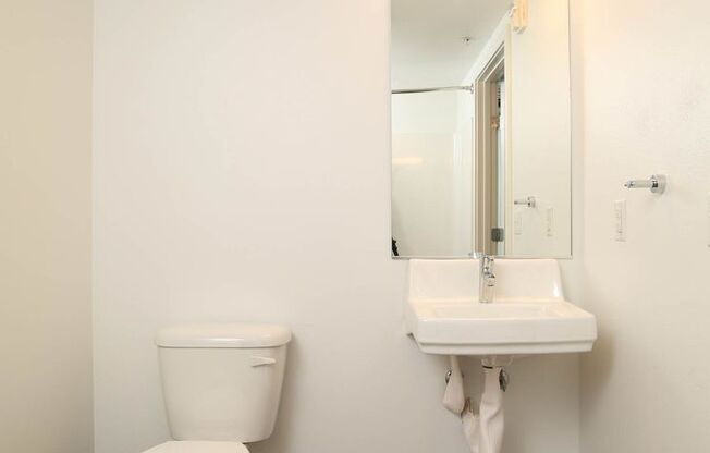 Studio, 1 bath, 367 sqft, $1,233, Unit 309