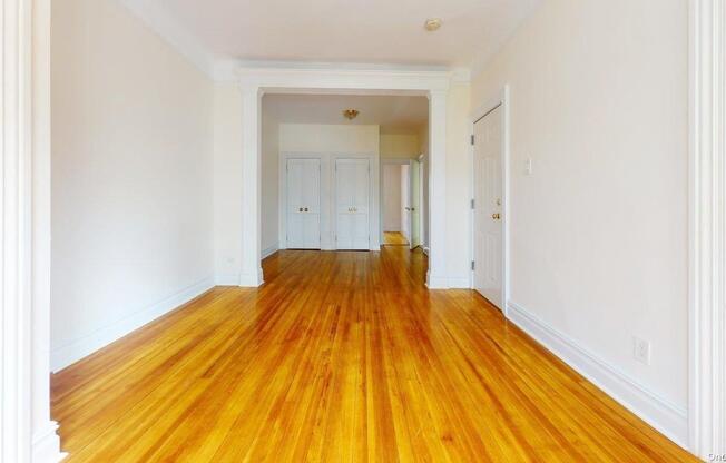 3 beds, 1 bath, $3,800, Unit 2