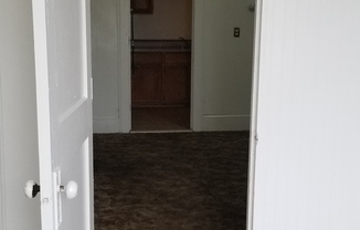 1 bed, 1 bath, $595, Unit 2