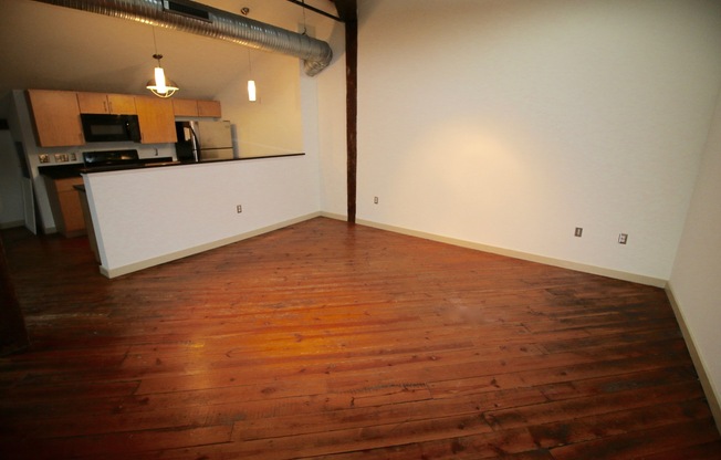 1 bed, 1 bath, 953 sqft, $1,575, Unit APT 31W