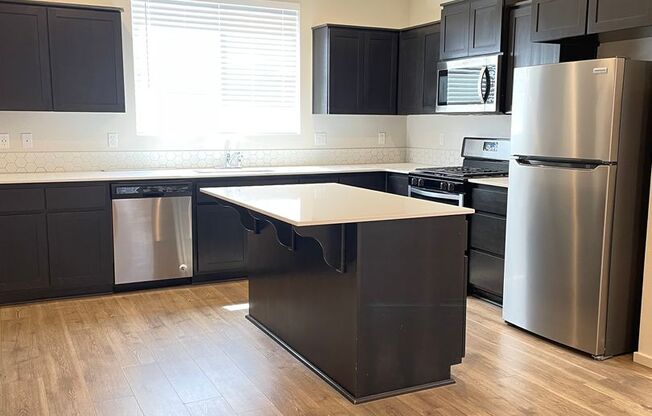 4-Bedroom Home in Bethany!
