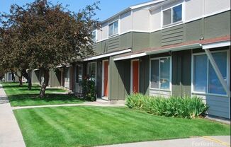 2 beds, 1.5 baths, 942 sqft, $1,325, Unit 4321B02