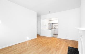 1 bed, 1 bath, $3,500, Unit 2-R