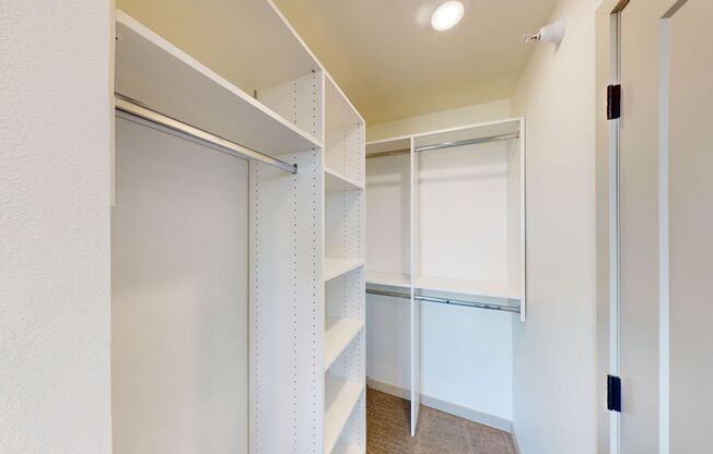 1 bed, 1 bath, 595 sqft, $965, Unit 6004-201