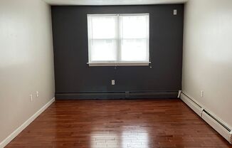 2 beds, 1 bath, 750 sqft, $1,700, Unit 6