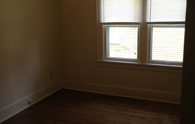 4/BR House Steps Away From MSU Campus!