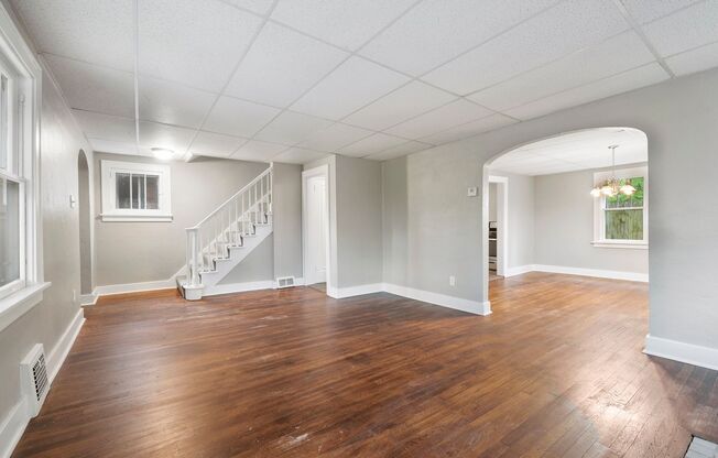 Updated 3 Bedroom in Forest Hills with Central AC