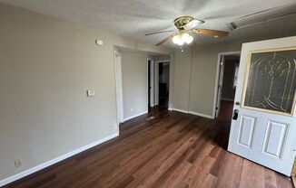 2 beds, 1 bath, $1,125