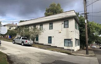 Milwaukie Ave