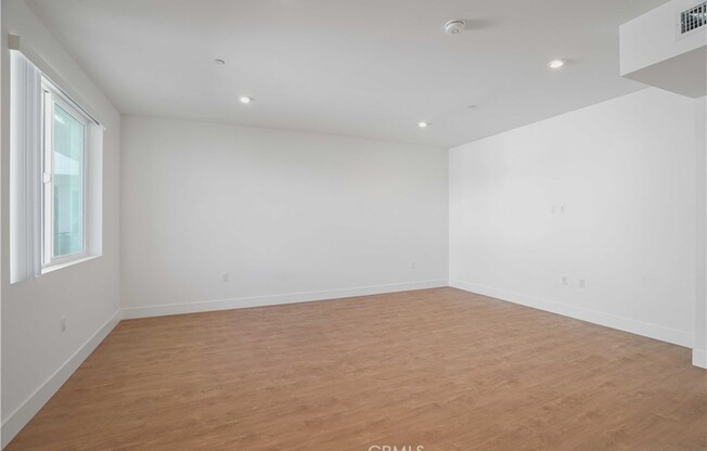 2 beds, 2 baths, 1,122 sqft, $2,417, Unit 509