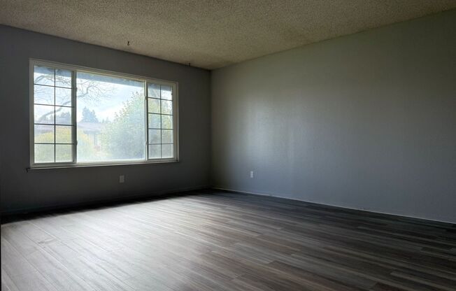 3 bedroom/2 bathroom home AVAILABLE NOW!!!!