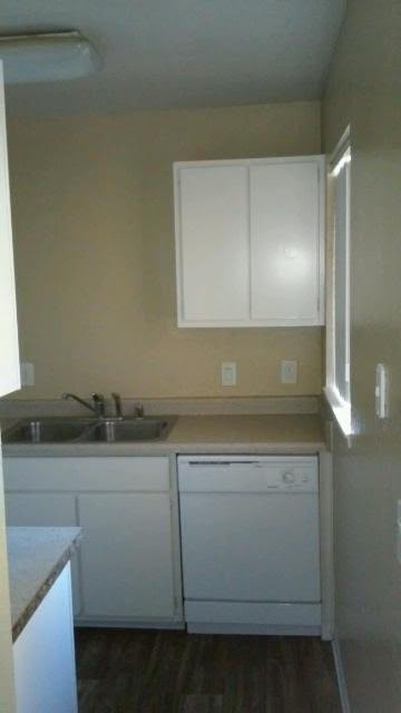 2 beds, 1 bath, 800 sqft, $1,700, Unit 253