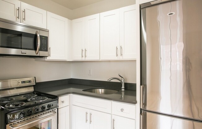 1 bed, 1 bath, $3,238, Unit 3-D