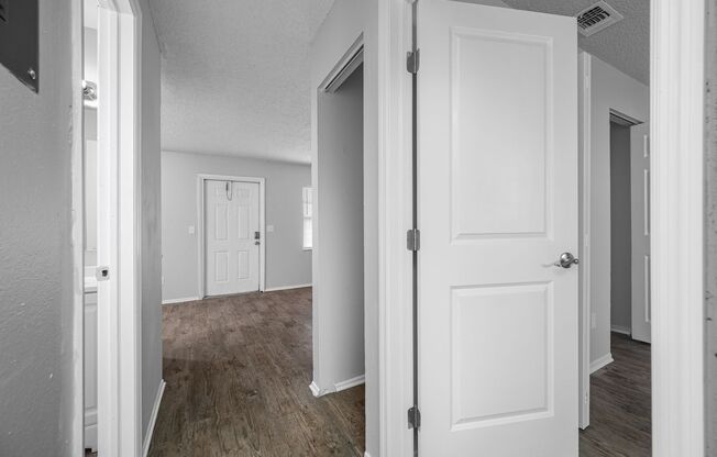 2 beds, 1 bath, 700 sqft, $1,495, Unit 4520-10