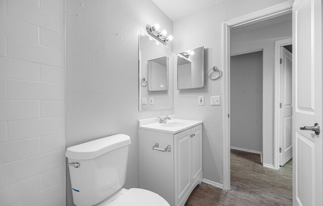 2 beds, 1 bath, 700 sqft, $1,495, Unit 4520-10