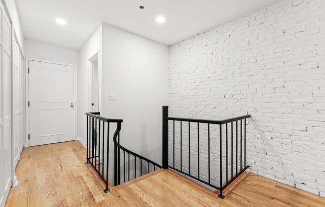 2 beds, 1.5 baths, 1,024 sqft, $4,600, Unit 102