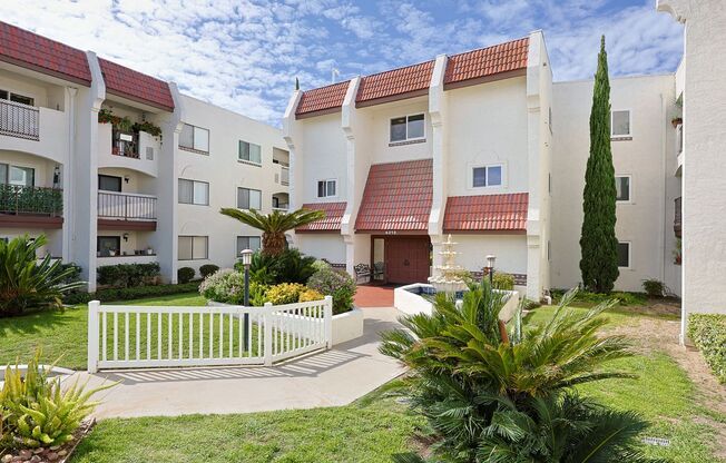 Beautiful 2 Bed, 2 Bath Condo in 62+ Community – Furnished or Unfurnished