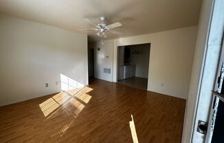 2 beds, 1 bath, $850, Unit Apt G