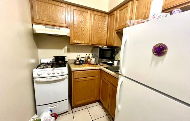 1 bed, 1 bath, $850, Unit 318
