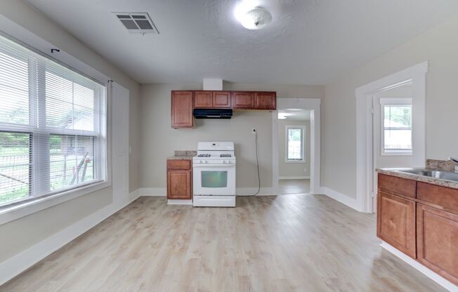 2 beds, 1 bath, 1,100 sqft, $955, Unit 1844