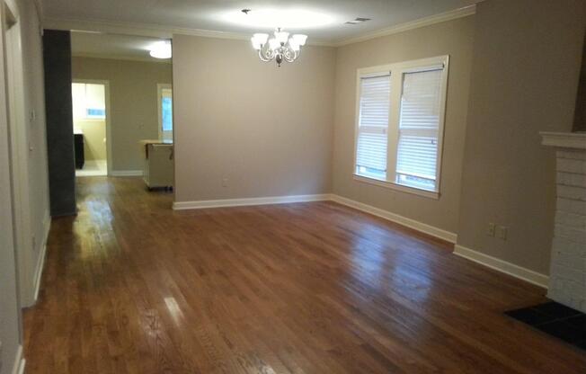 3br/2ba home in U of M area. NO CARPET! All appliances included! Pets are welcome, fees apply.