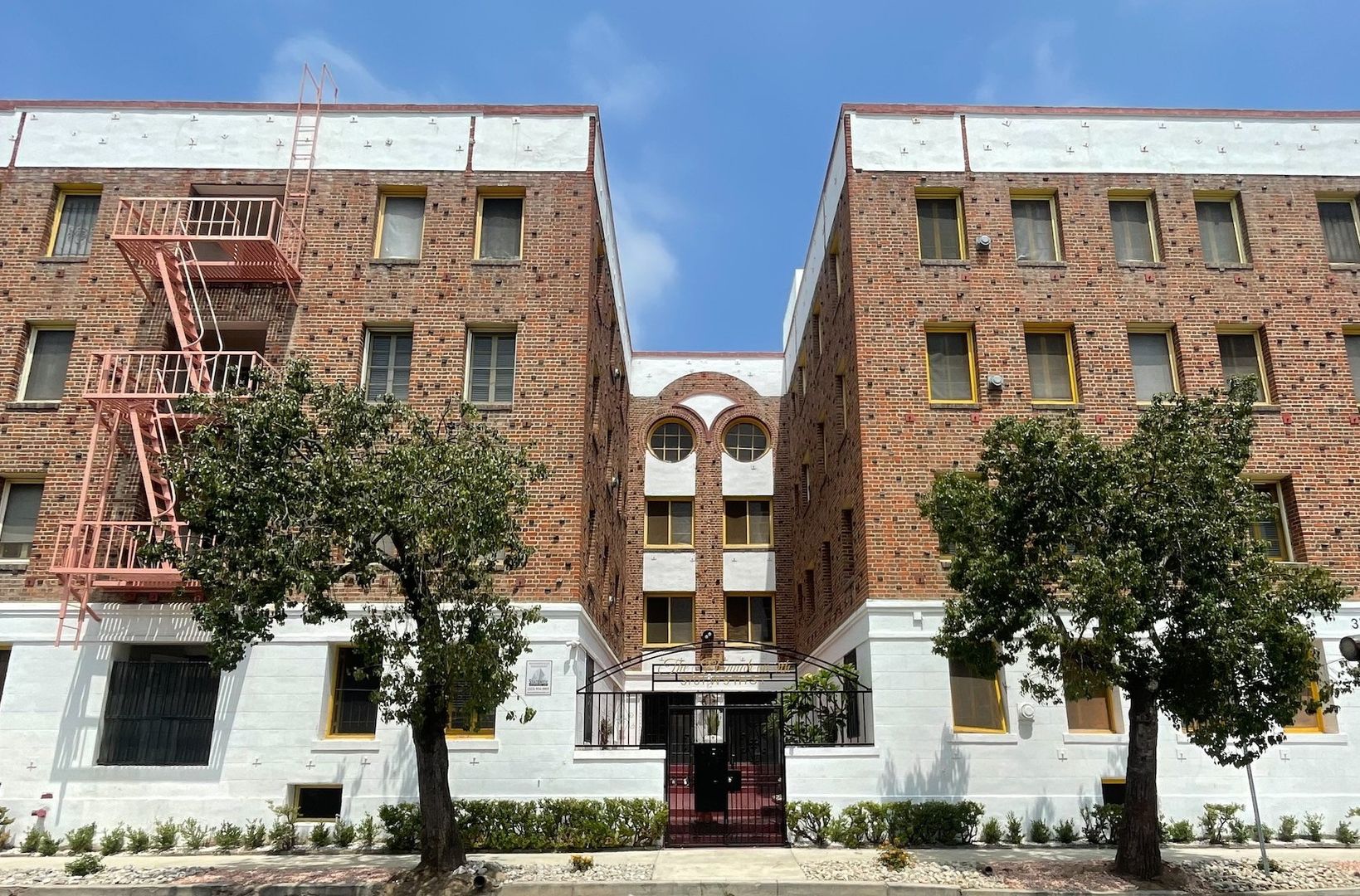 The Hannah on 9th- Where Historic Charm Meets Modern Edge in Koreatown!