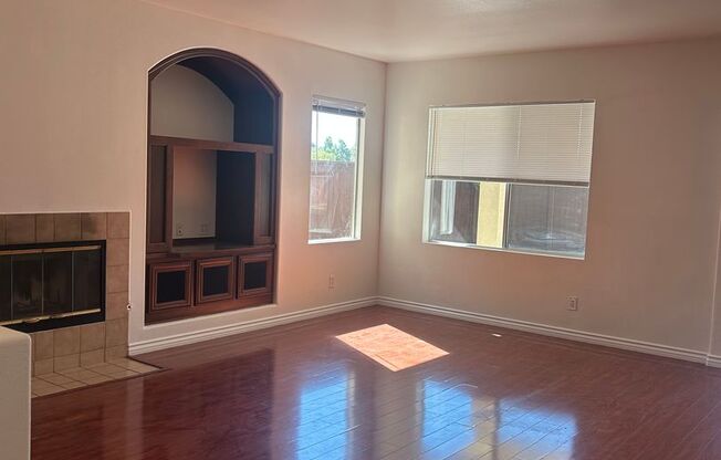 4BR/2.5BA Townhouse with a view