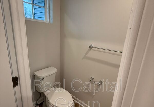 106 S DR