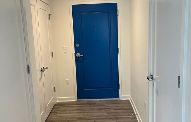 3 beds, 2 baths, 1,092 sqft, $1,400, Unit 2-204