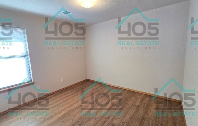 3 beds, 2 baths, $1,600