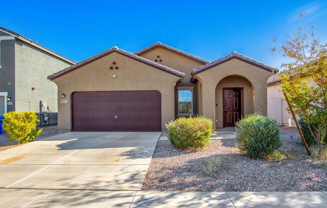 Charming 3 bedroom home in Tolleson!!