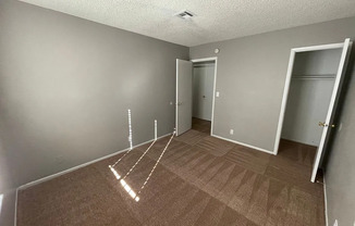 3 beds, 2 baths, $1,550