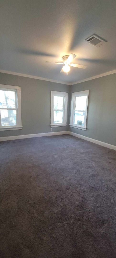 4 beds, 1 bath, $1,375