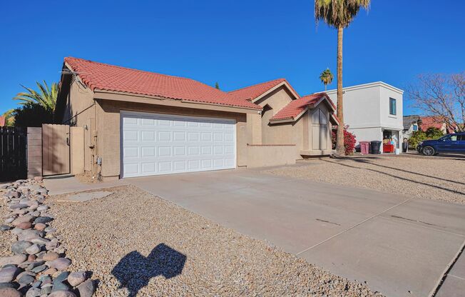 Beautiful 3 Bed Home in Scottsdale with Private Pool!